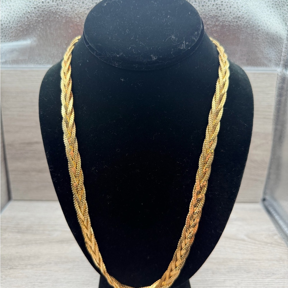 Elegant Gold Tone Braided Chain